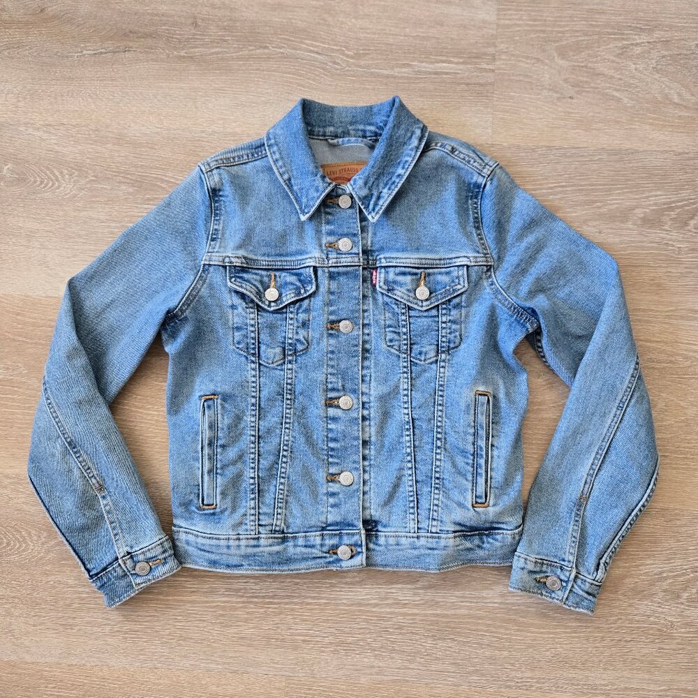 Levi’s Original Trucker Jacket Women’s Small – Classic Stretch Denim, Light Wash - Picture 15 of 17